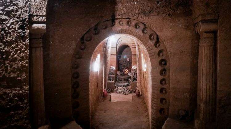 Старик 20 лет строил таинственное подземелье из своих сновидений