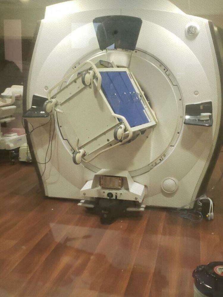 Аппарат МРТ за $5 миллионов, убитый одной магнитной волной