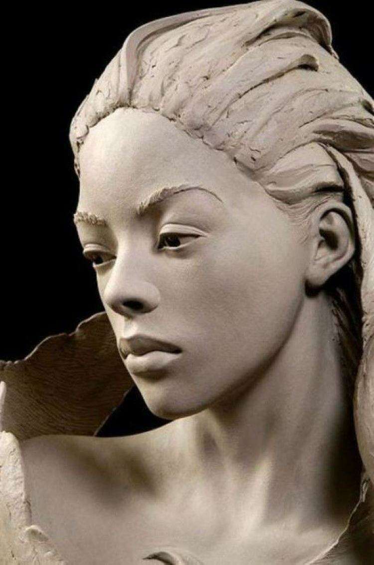 Невероятно реалистичные скульптуры, которые смотрят прямо в душу